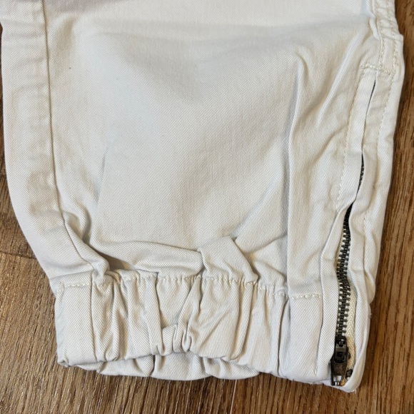Cream Pants with Elastic Zipper Cuffs - Picture 5 of 8